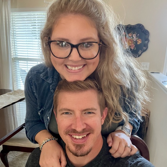 Meet your Posher, Hannah - Picture 2 of 2